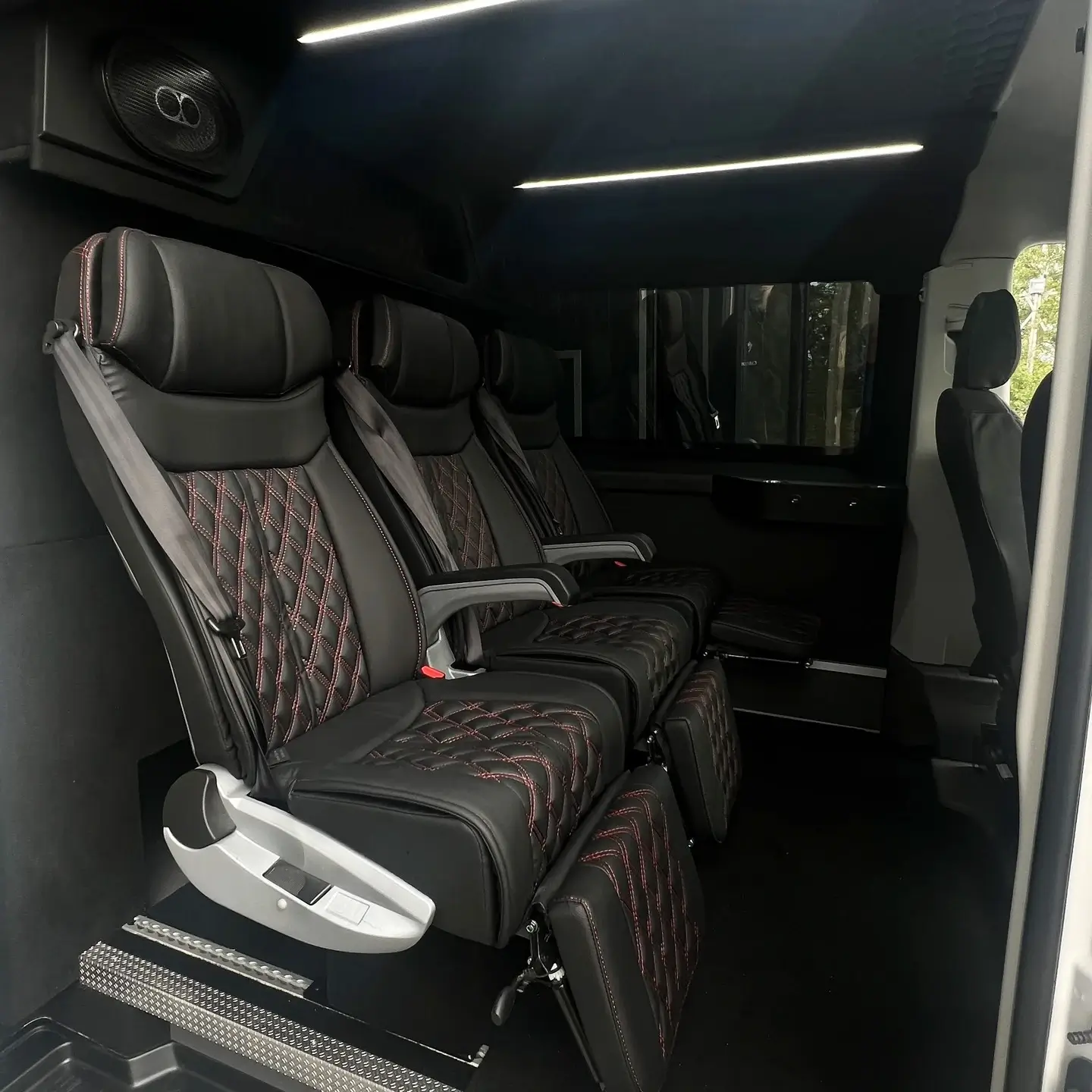 Carcon crossbuss interior